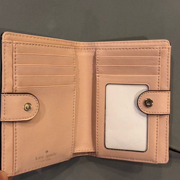 Kate Spade Bay Street Tellie Wallet/New - Picture 3 of 7